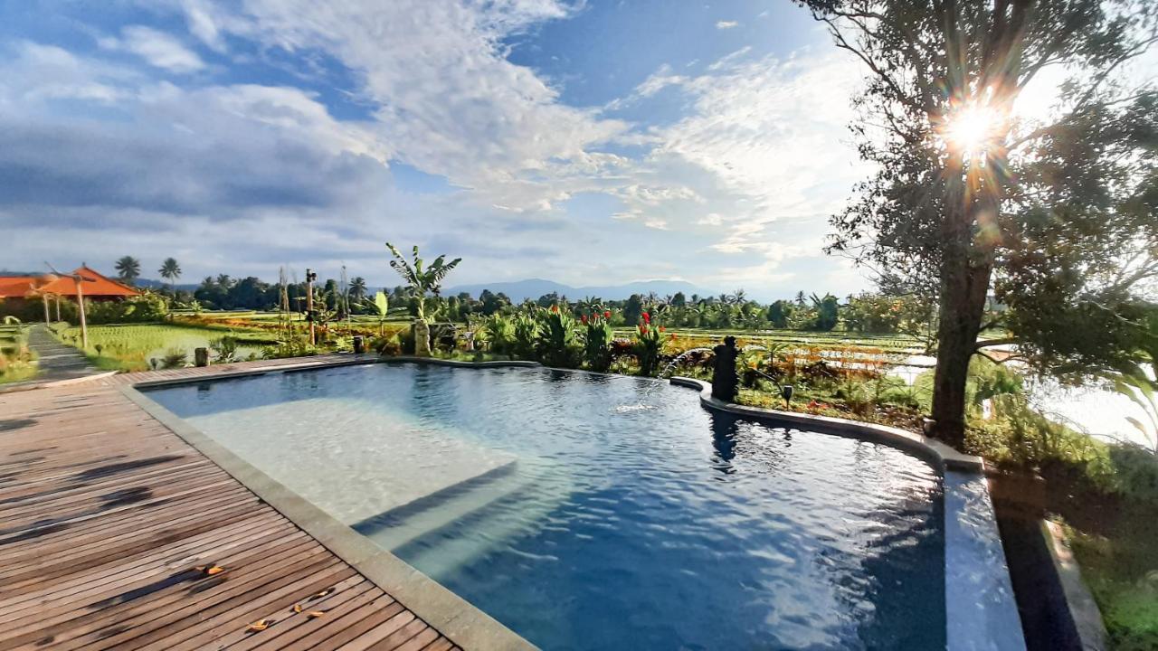 Munduk Sri Lestari Banyuatisヴィラ エクステリア 写真