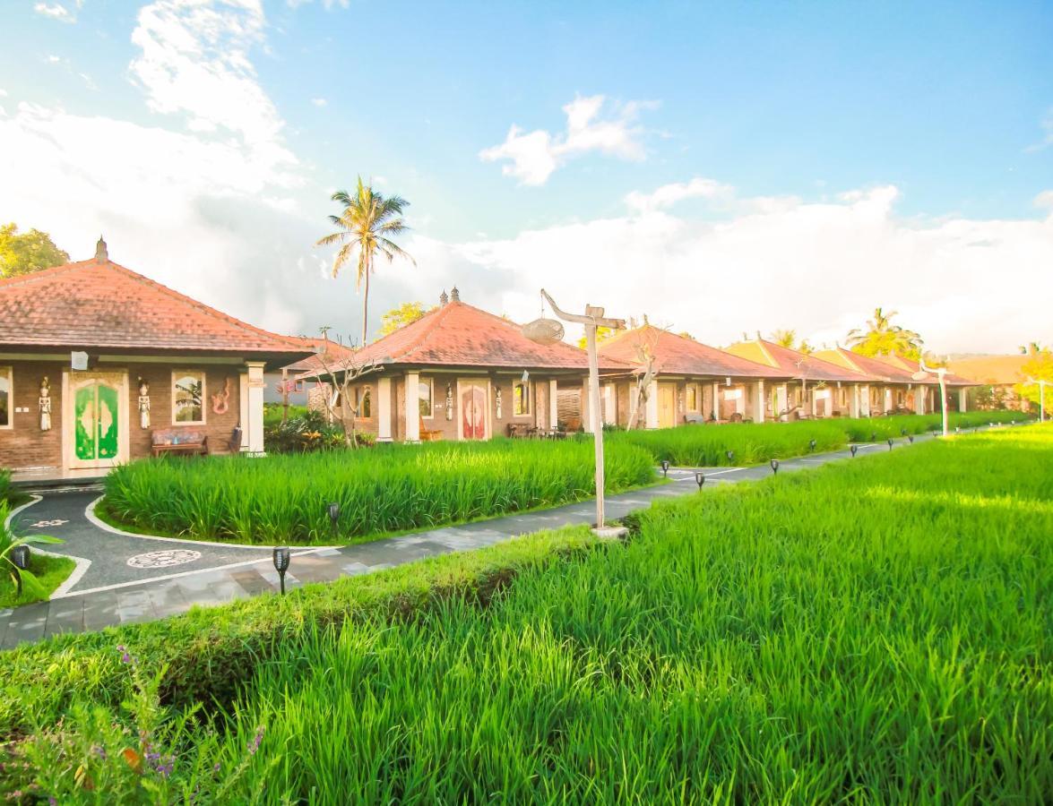 Munduk Sri Lestari Banyuatisヴィラ エクステリア 写真