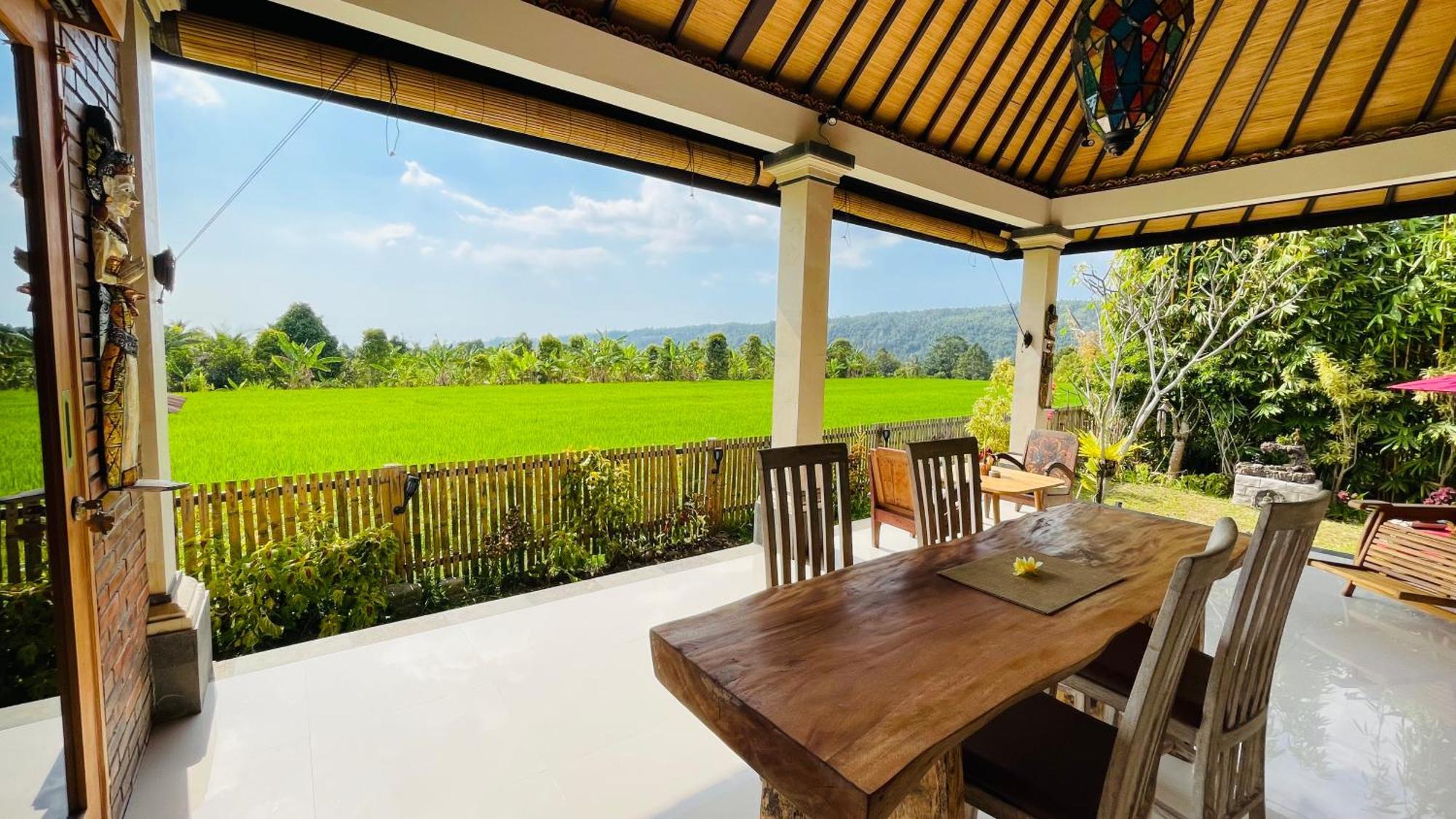 Munduk Sri Lestari Banyuatisヴィラ エクステリア 写真