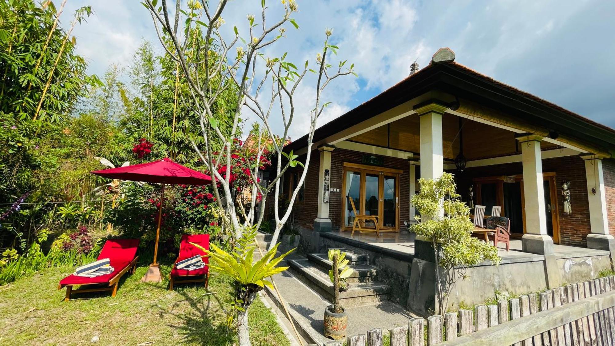 Munduk Sri Lestari Banyuatisヴィラ エクステリア 写真